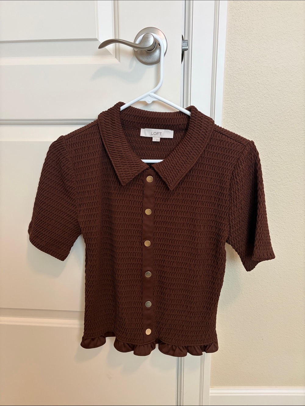 LOFT Brown Textured Button-Front Ruffle Hem Top